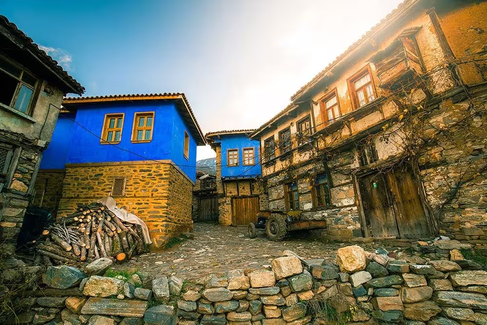 SAFRANBOLU ÇIKIŞLI BURSA CUMALIKIZIK İZNİK GÖLYAZI TURU 1 Gece Konaklamalı